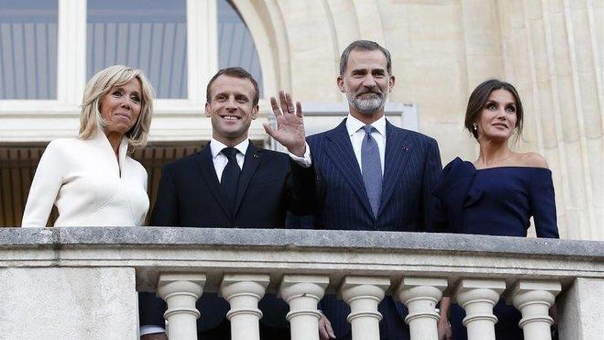 Macron invita a los Reyes a homenajear en París a las víctimas del terrorismo