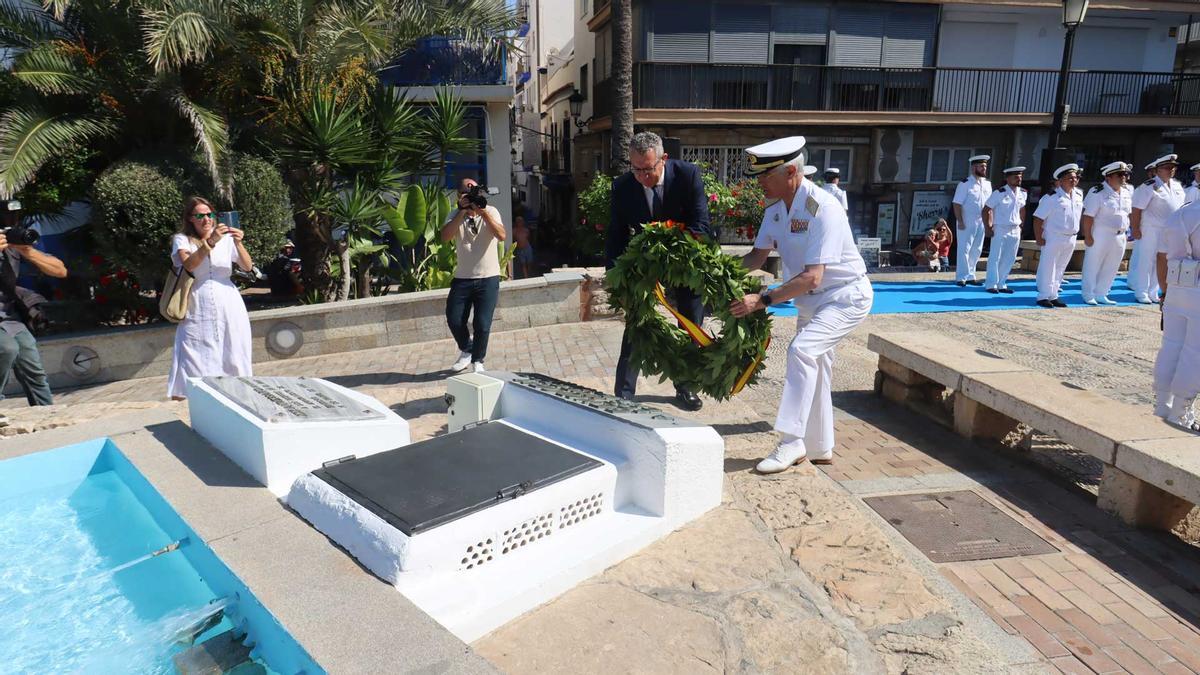 Benidorm rinde homenaje a los Caídos en la Mar y al Arma Submarina
