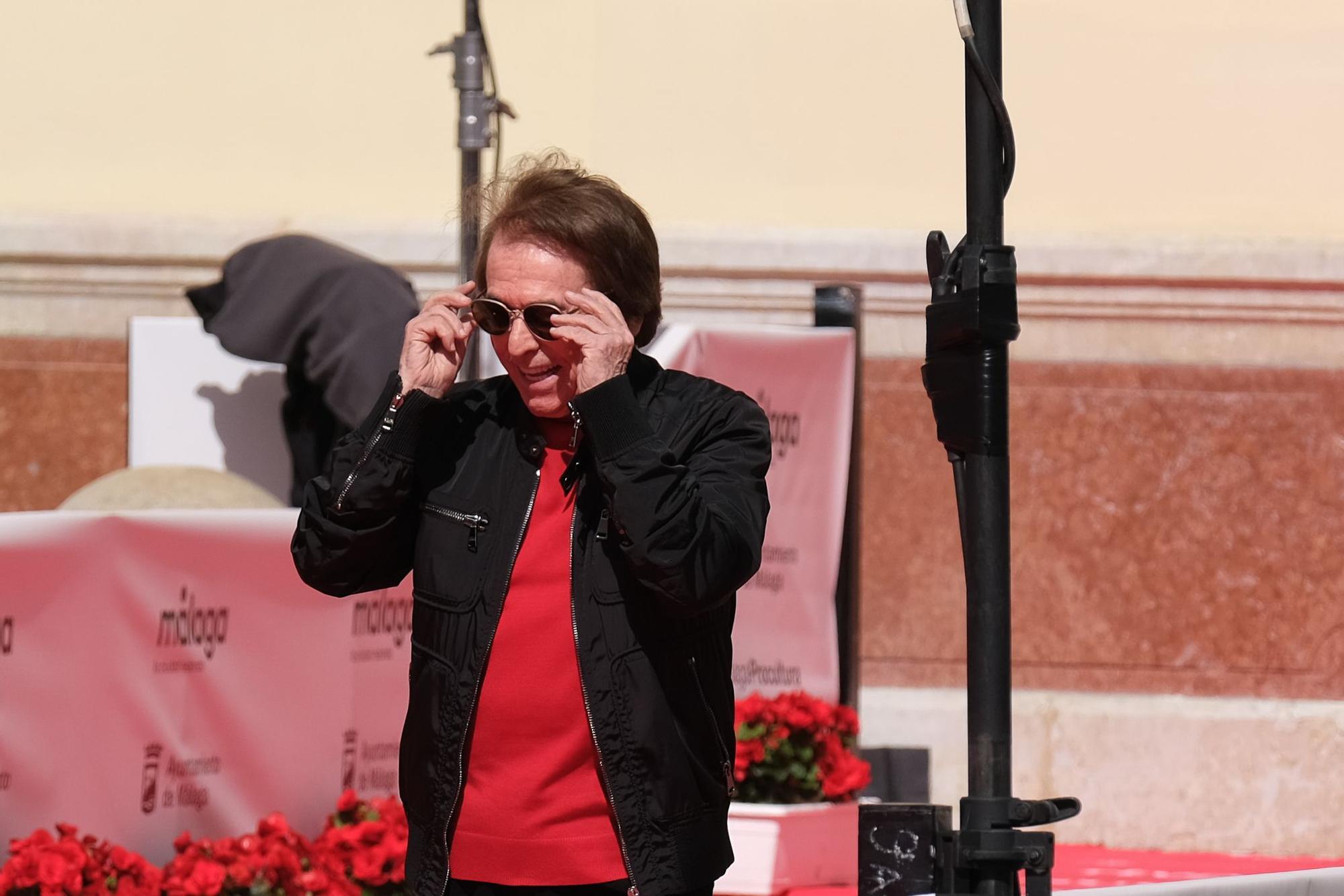 Raphael, en Málaga para recibir la biznaga Ciudad del Paraíso del Festival de Cine