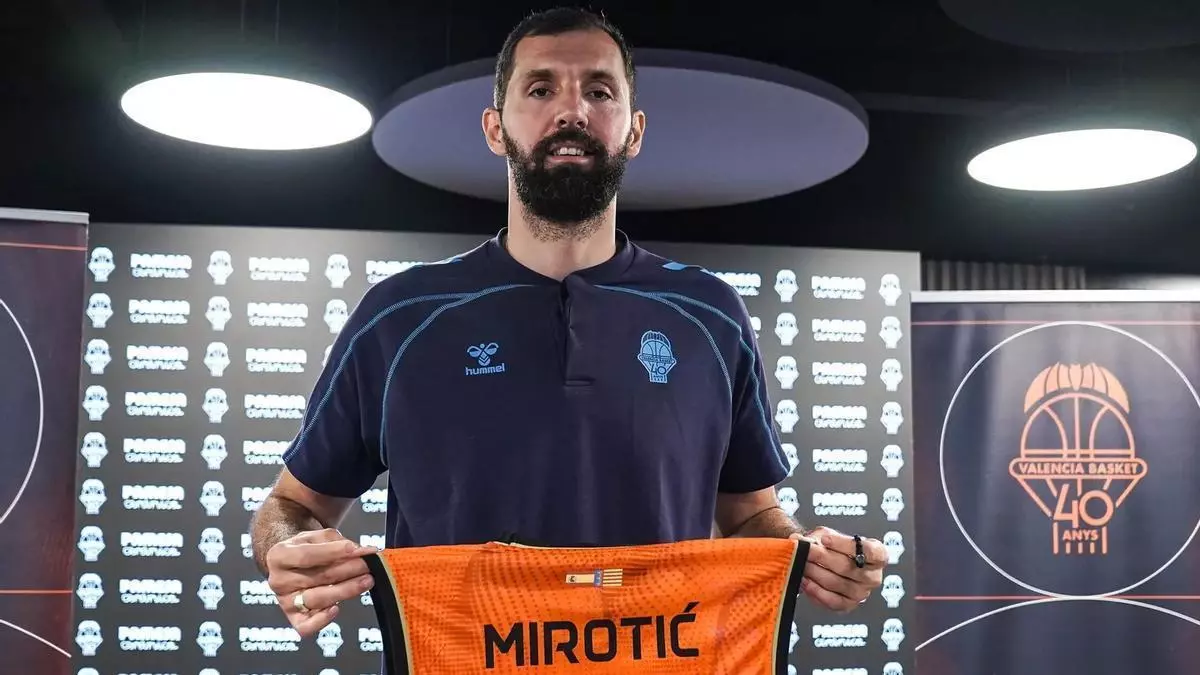 Mirotic: "Sigo con hambre de ganar y espero hacerlo también con Valencia Basket"