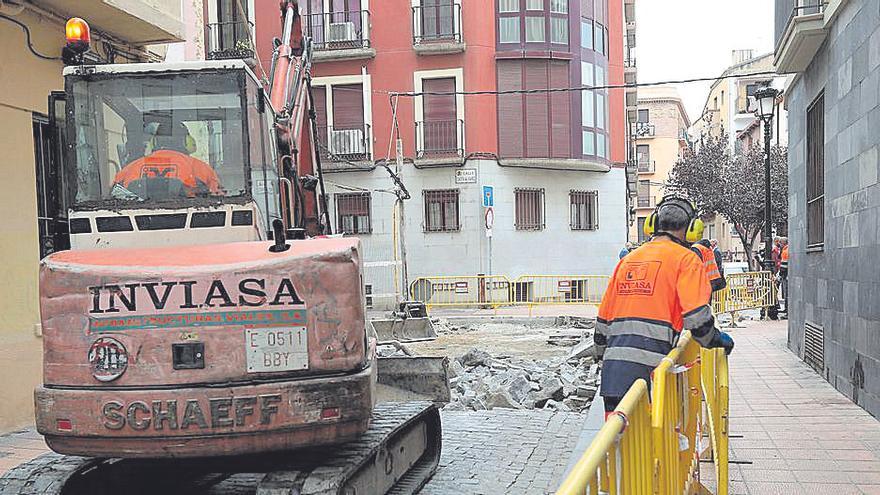 Obras en la calle Predicadores de Zaragoza.