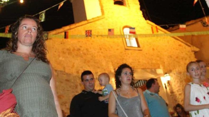 Momento en la procesión de San Ramón Nonato, en el final de las fiestas de Xirles.