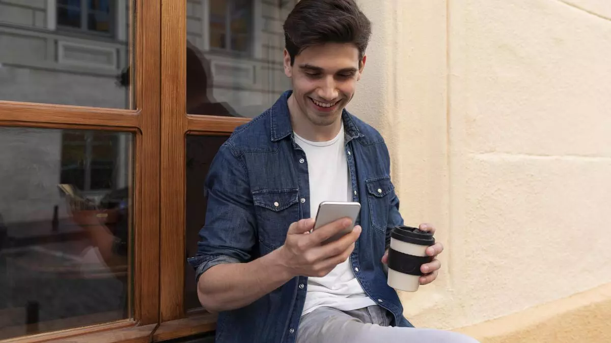 Últimas horas del Amazon Prime Day para hacerte con el deseado móvil Google Pixel 9 50 € rebajado