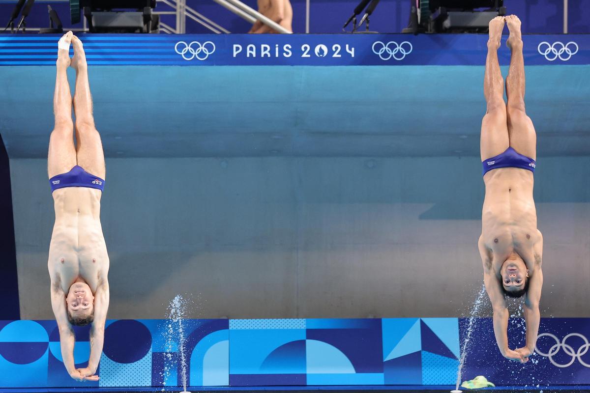 García Boissier y Abadía, durante la final de saltos de trampolín de tres metros.