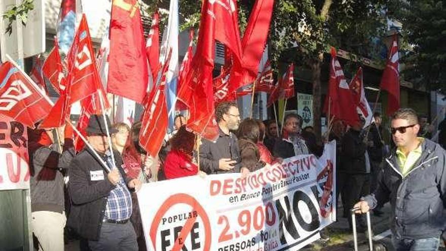 Protestas frente a O Hórreo