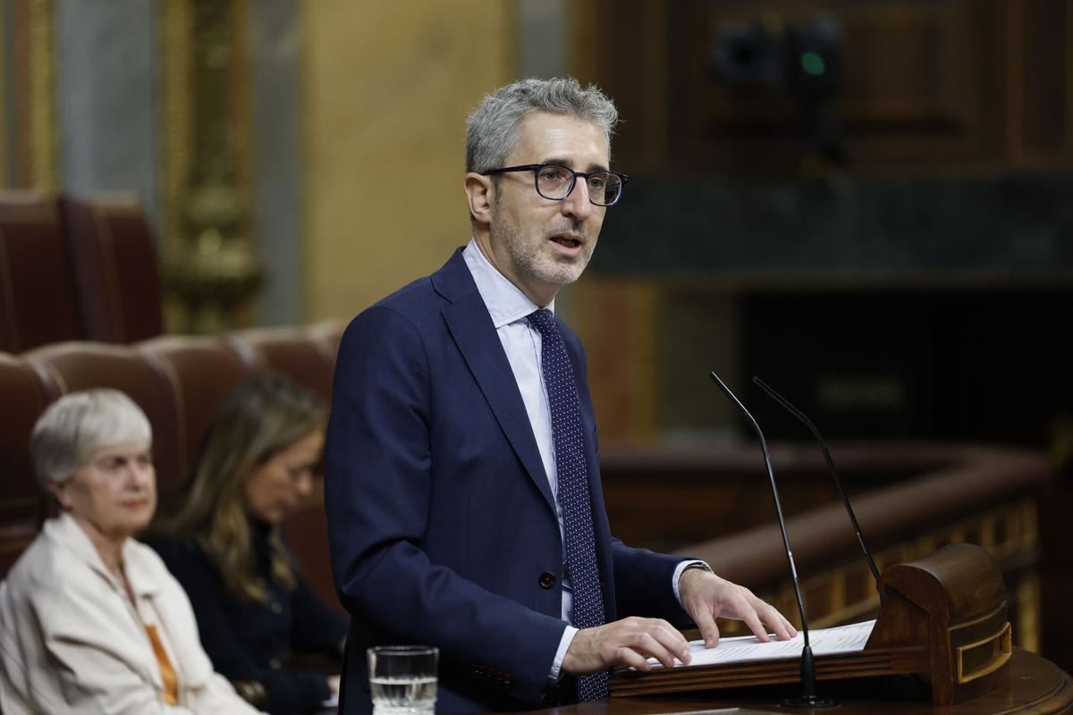 El ministro de Hacienda, Arcadi España, interviene durante el pleno del Congreso de este miércoles.