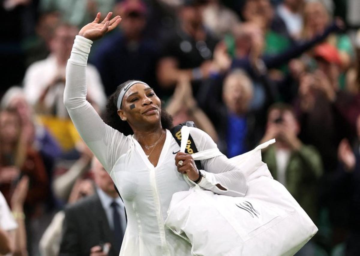 Serena Williams cau en el seu retorn a Wimbledon