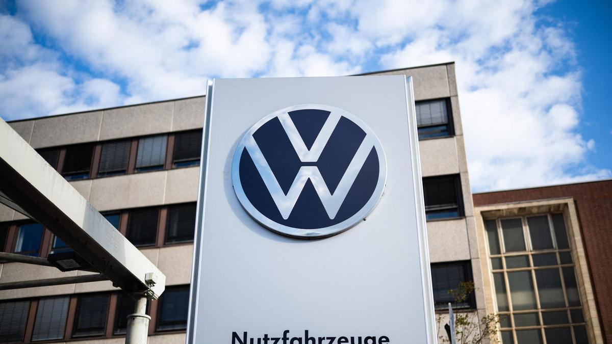 Volkswagen acuerda la posible venta de una planta de Alemania para convertirla en una fábrica de armamento