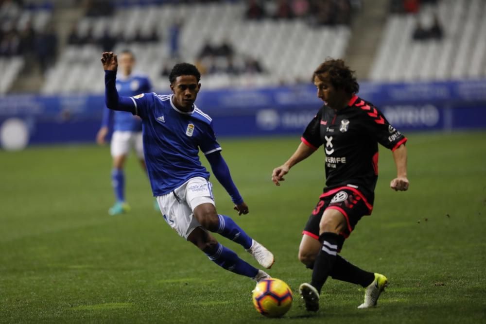 El partido del Oviedo ante el Tenerife, en imágenes