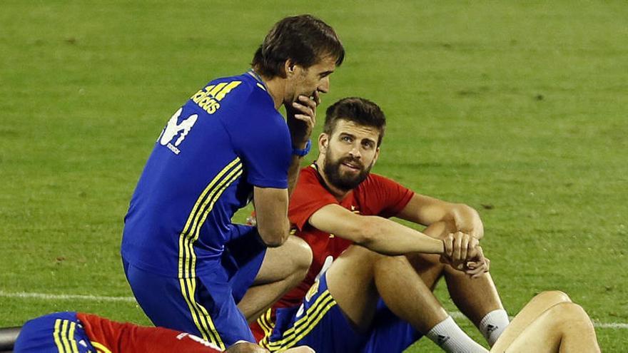 Lopetegui y Piqué, en una sesión de la Roja.