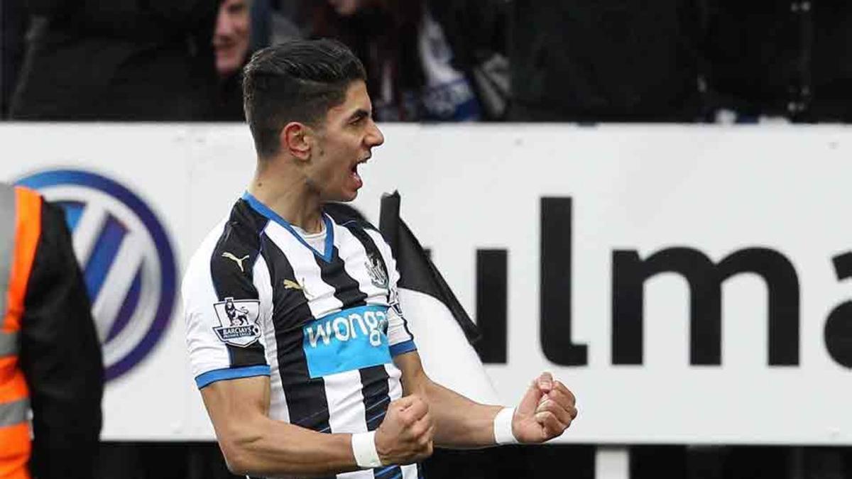 Ayoze juega en el Newcastle