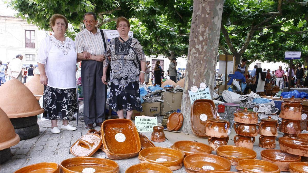 Herminio Ramos en la Feria de la Cerámica y Alfarería de San Pedro en años anteriores.