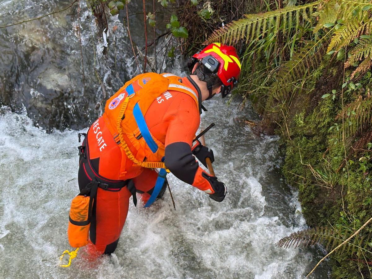 Así es la intensa búsqueda, este domingo, de la mujer que cayó al agua en San Martín