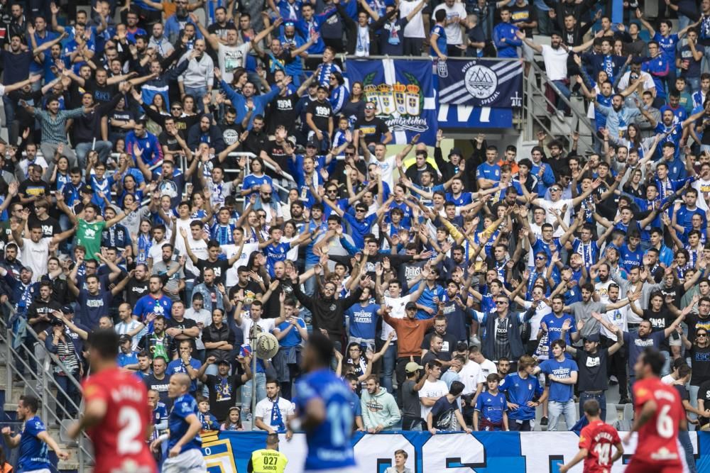 El partido del Oviedo ante el Numancia, en imágenes.