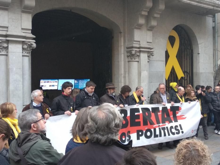 Concentració a la Plaça del Vi