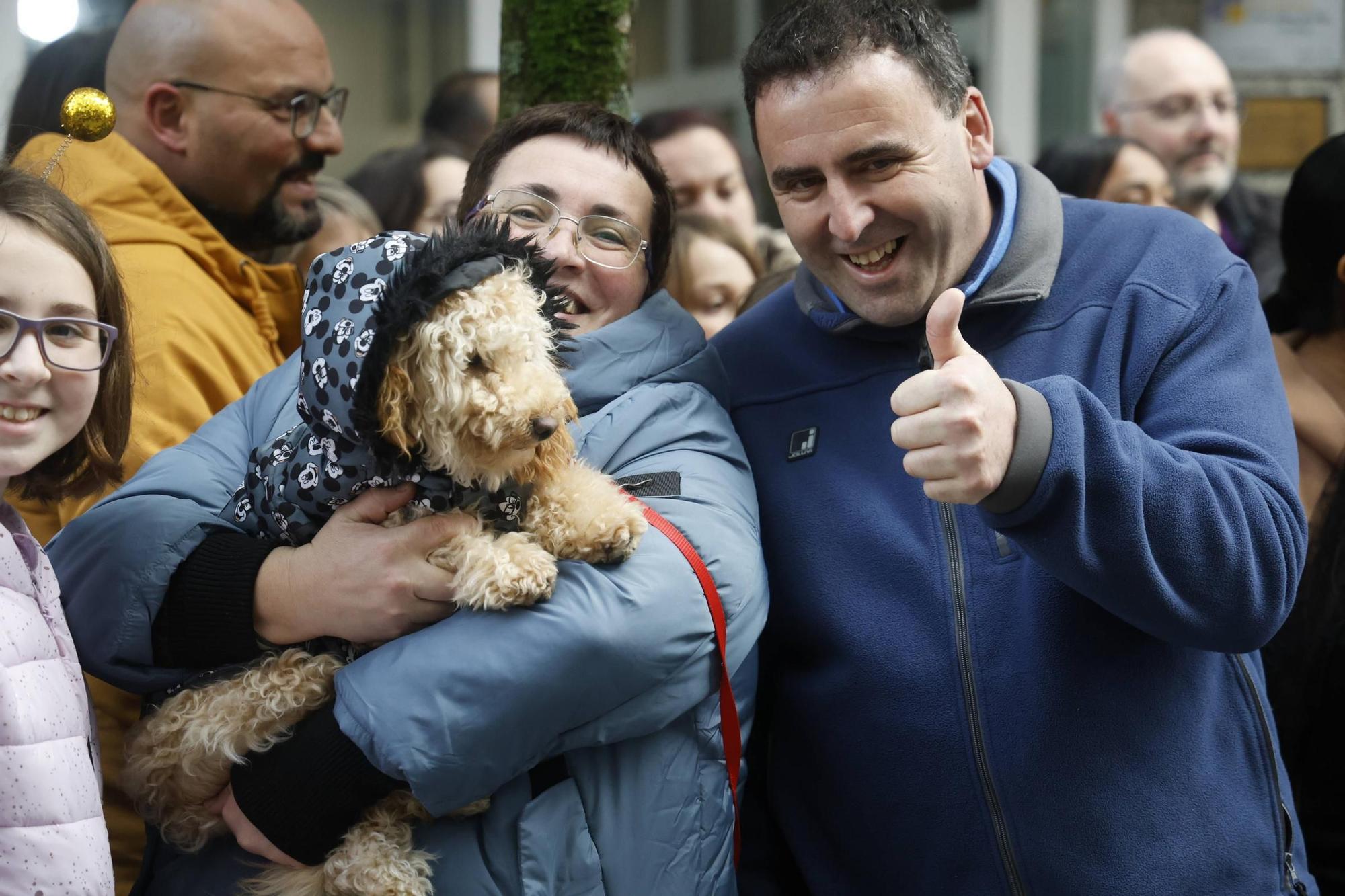 Santiago disfruta del tradicional desfile de Martes de Entroido