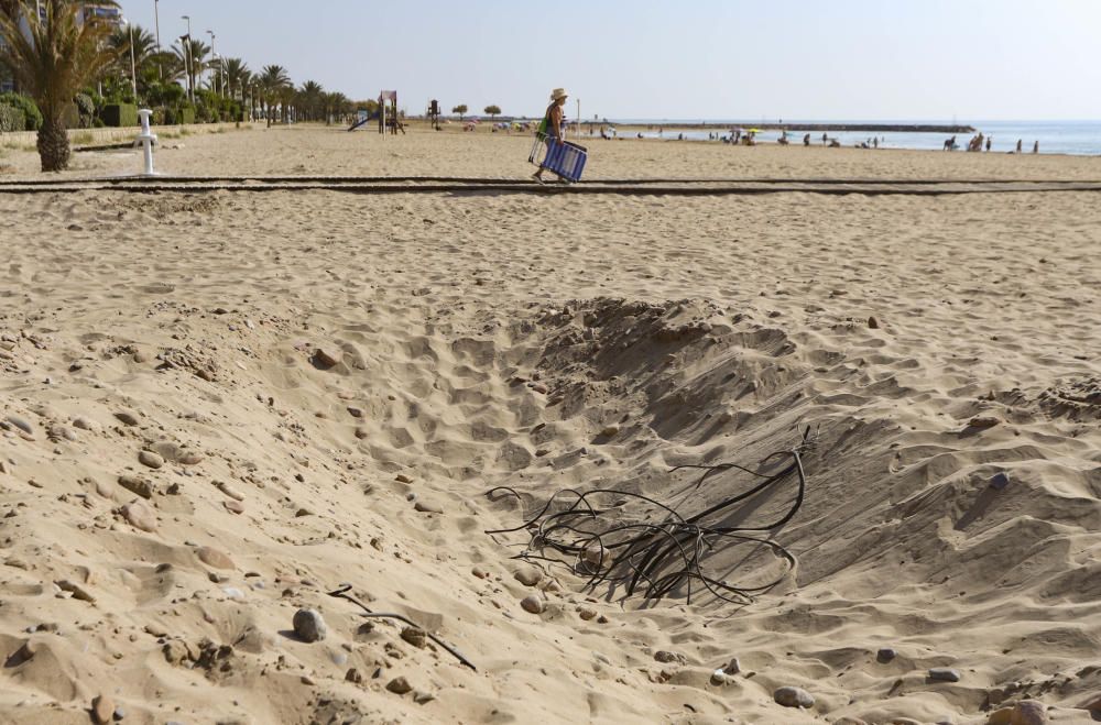 Aumentan las críticas por el estado de la playa del Port de Sagunt