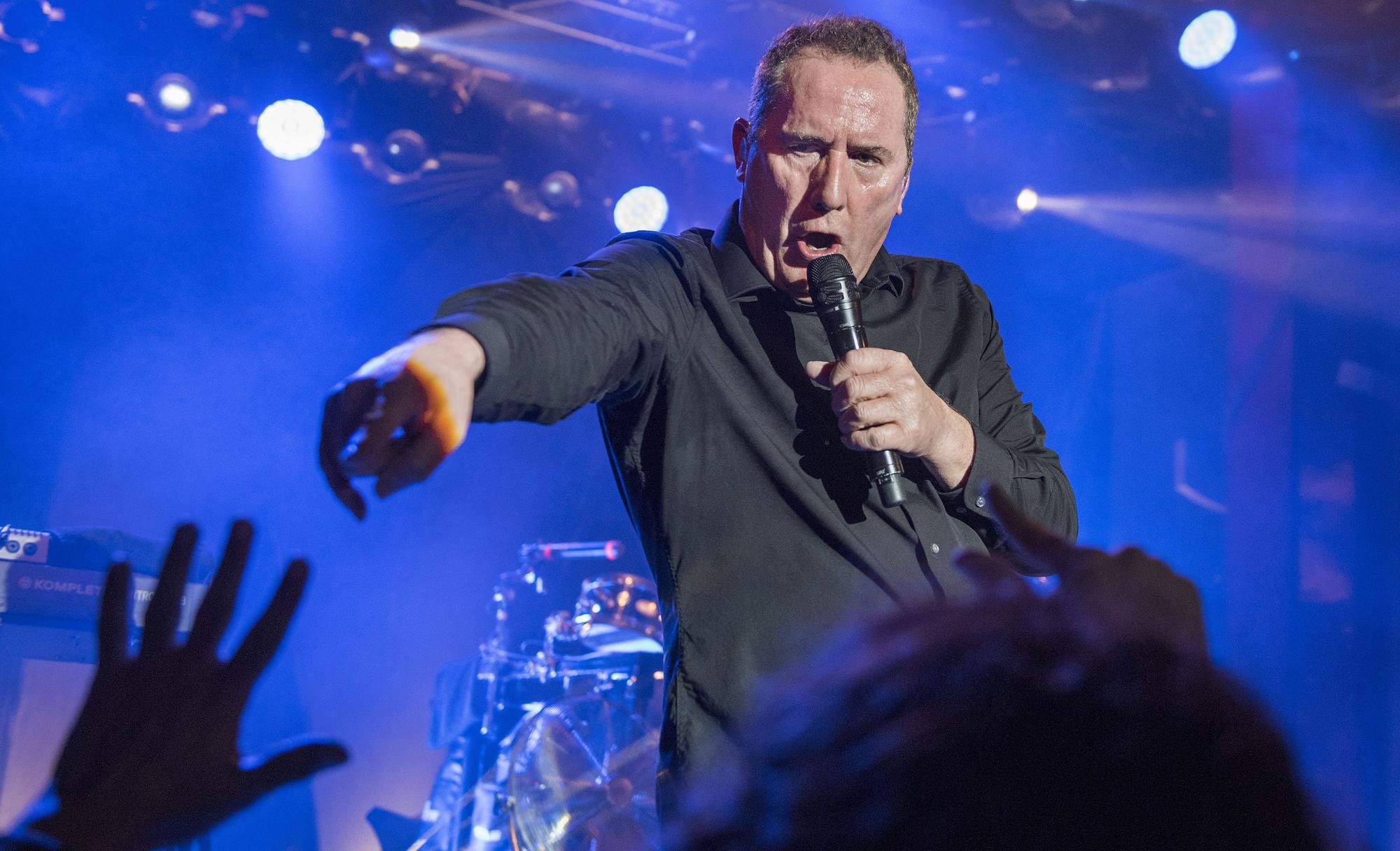 BARCELONA. 21.10.2019Conciereto de OMD Orchestral Manoeuvres in the Dark en la Sala Apolo. En la imagen Andy McCluskey. FOTO FERRAN SENDRA