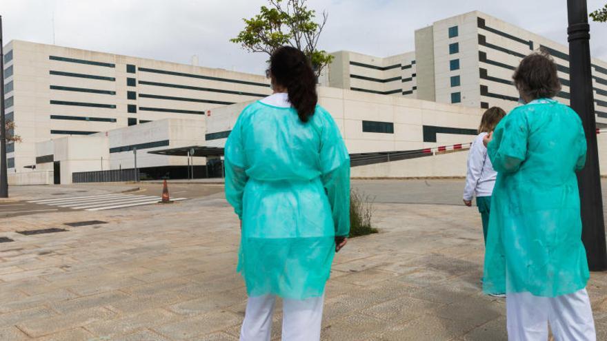 Las enfermeras valencianas denuncian su desprotección por la falta de medios