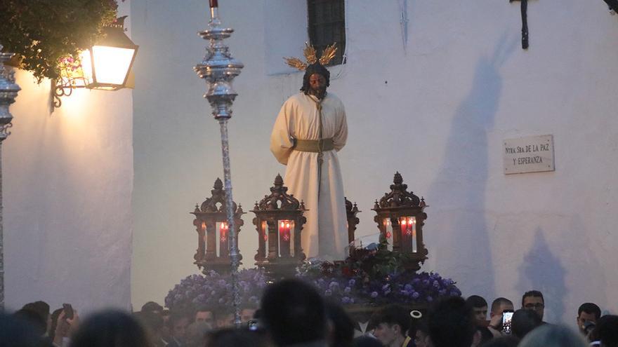 Vía crucis con el Señor de la Sangre, en imágenes