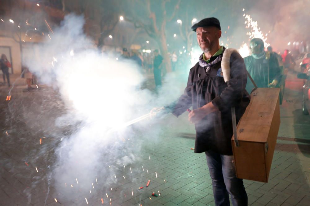 Instante de la Passejà de Sant Onofre celebrada el sábado por la noche en Quart de Poblet.