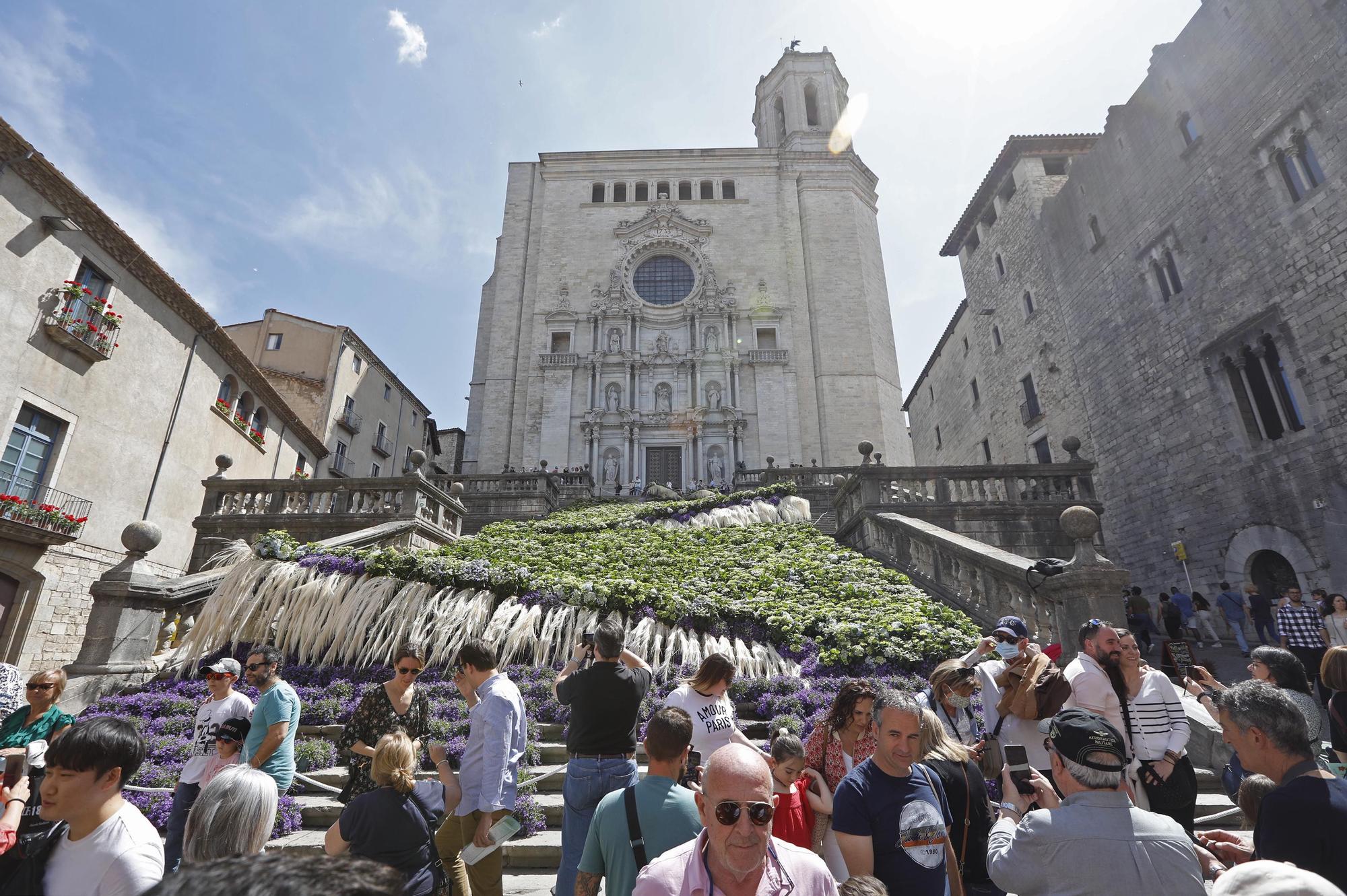 Girona es torna a omplir de color i riuades de gent en el retorn a la normalitat de Temps de Flors