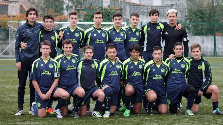 Equipo juvenil del A.J. Lérez que ascendió a la Liga Gallega. // G. Santos