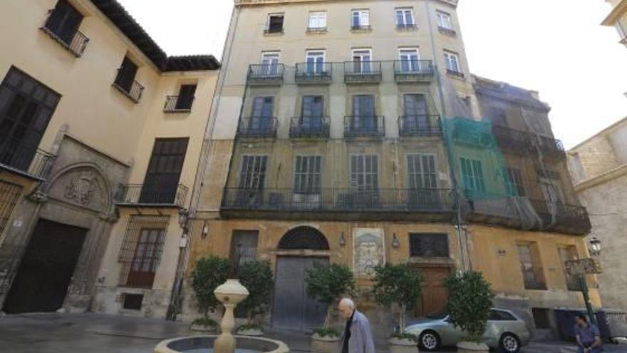 El edificio donde está situada la casa de San Luis Beltrán.