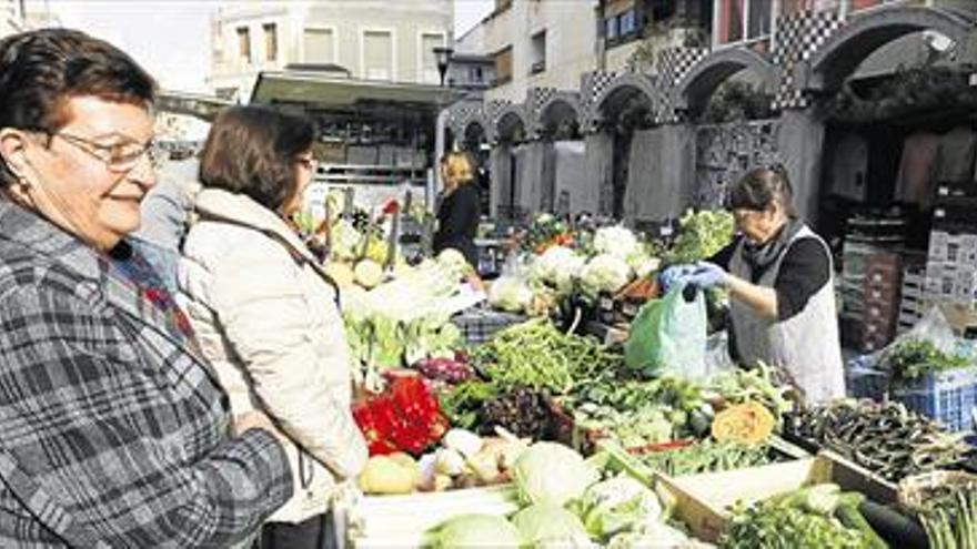 División por el traslado del mercado de frutas al centro