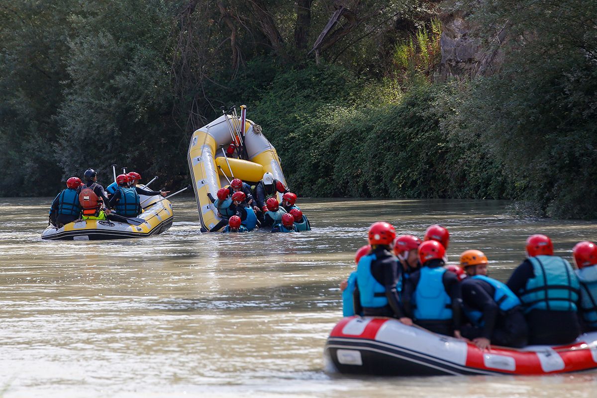 Disfruta del Río a golpe de remo. Rafting en el Río Genil