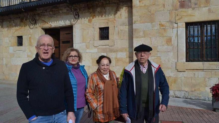 Por la izquierda, Ángel Moro, Ana María Rodríguez, Maruja Conlledo y Eutimio Busta.