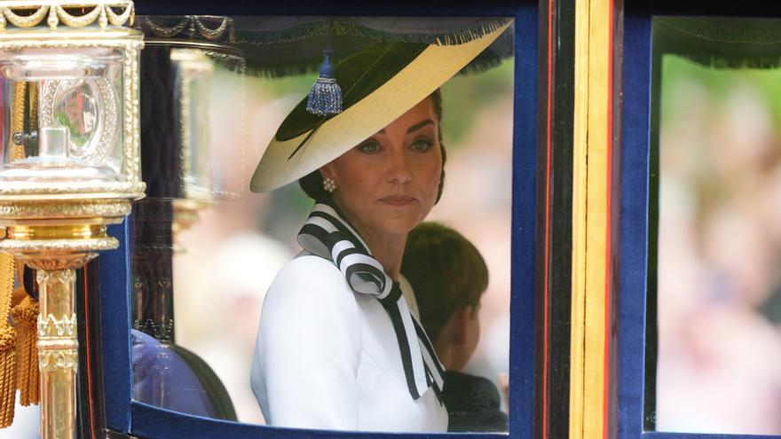Kate Middleton reaparece sonriente en público en el desfile militar anual de Londres 'Trooping the Colour'