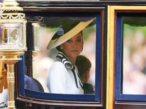 Kate Middleton reaparece sonriente en público en el desfile militar anual de Londres Trooping the Colour