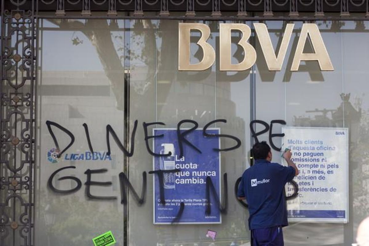 Oficina del BBVA a la plaça Catalunya. Oficina del BBVA a la plaça Catalunya.