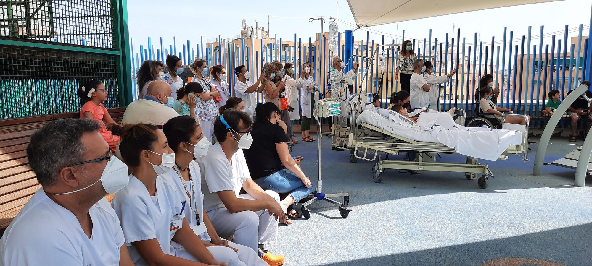 Inma Serrano cierra el curso del Aula Infantil del Hospital de Alicante