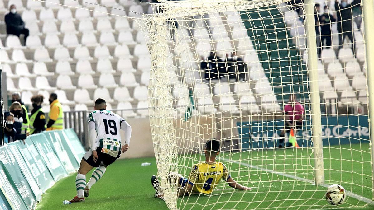 Las imágenes del Córdoba CF - Vélez CF