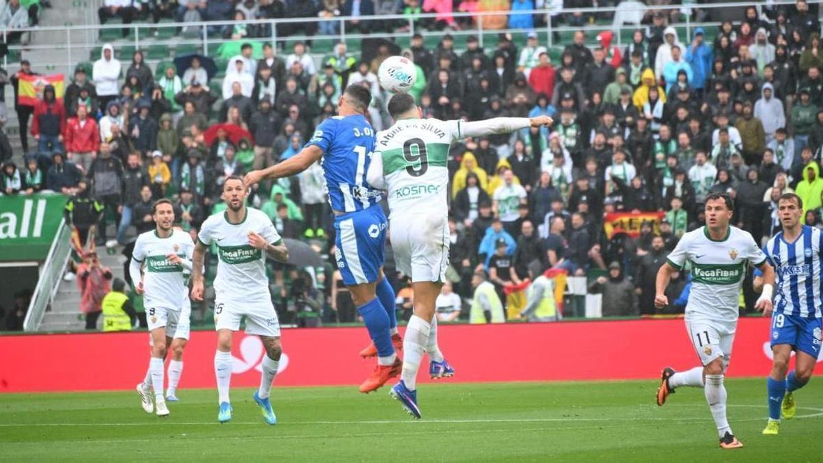 El 1×1 franjiverde del Elche-Alavés: El toro vuelve al ruedo