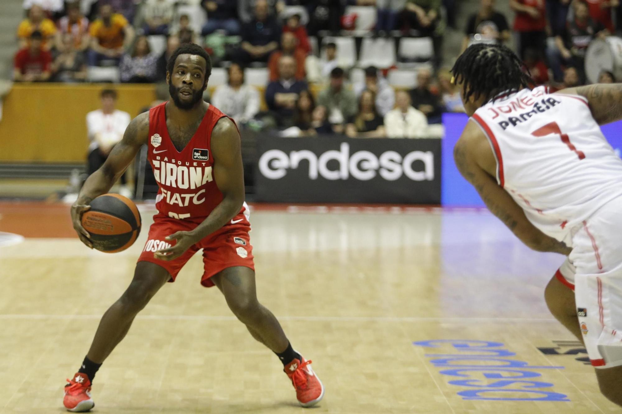 Totes les imatges del Bàsquet Girona - València