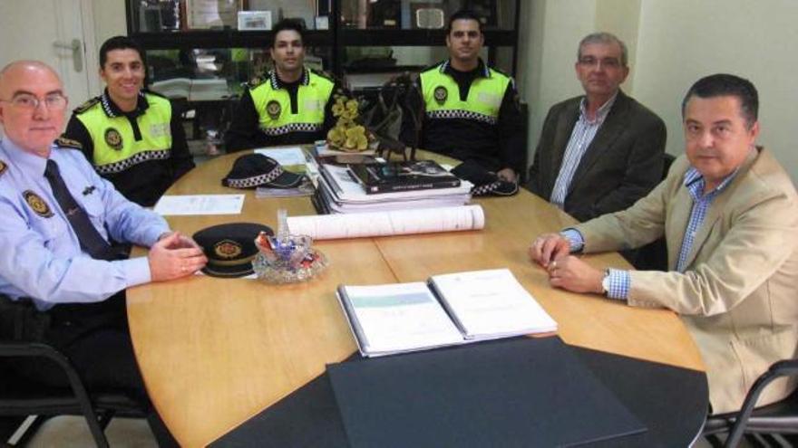 El exjefe de la Policía Local lleva al juzgado a Javier Pérez y le acusa de marginarlo