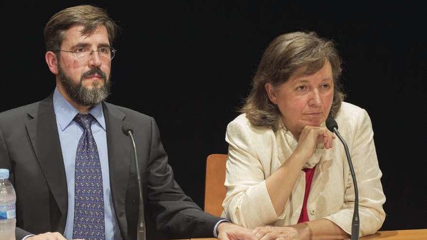 Jesús Jiménez y María Ibáñez, durante una conferencia. // FdV