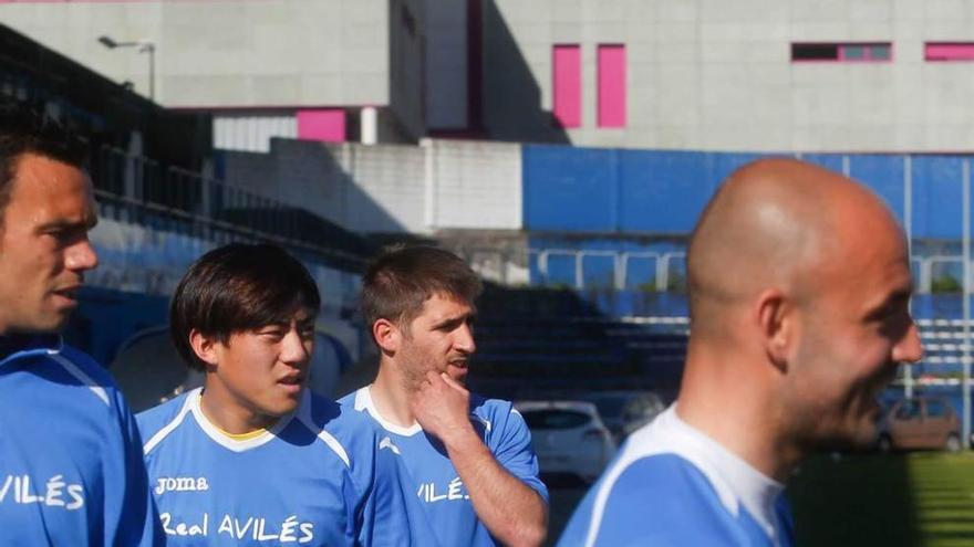 Álex Arias, junto a Kiu, en un entrenamiento.