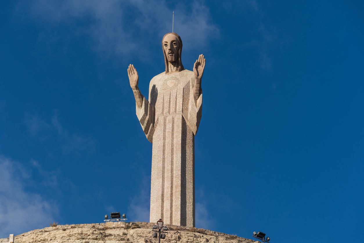 En esta ciudad está una de las estatuas más altas del mundo.