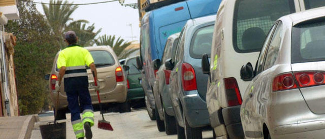 Los coches ganan la batalla en el centro histórico de Dénia