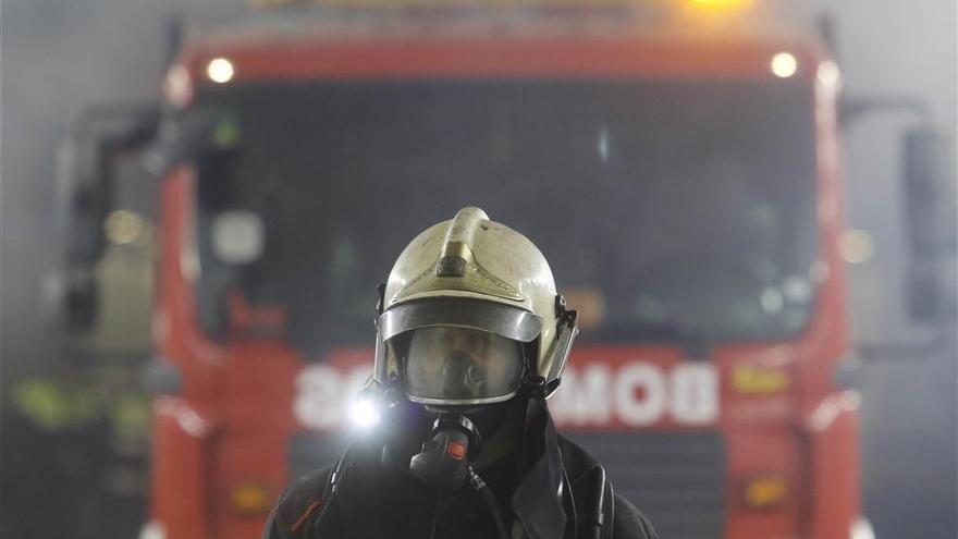 Un incendio de pastos en Turruñuelos mantiene en alerta a los bomberos