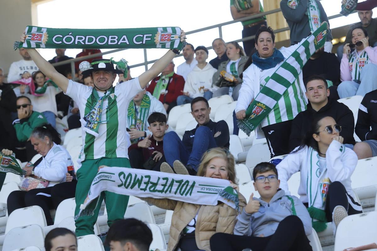 Córdoba CF-Elche, las imágenes de la afición en El Arcángel Córdoba CF-Elche, las imágenes de la afición en El Arcángel