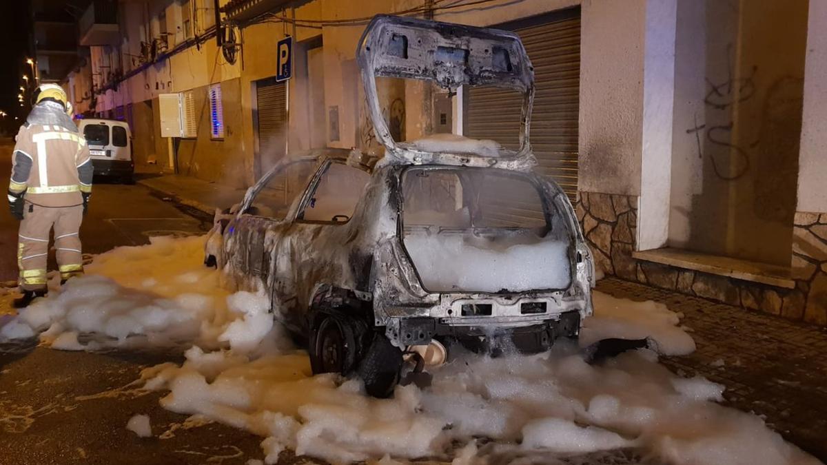 El coche del concejal de Salt, calcinado