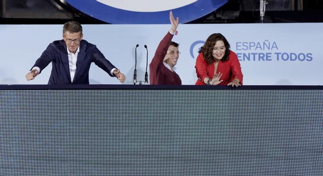 Sede del Partido Popular.  Ayuso Feijoo y Almeida.