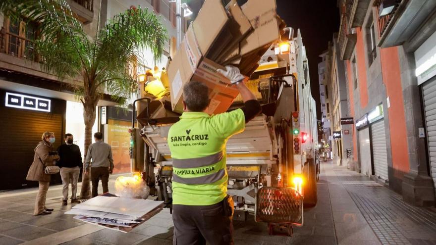 Servicio de limpieza y recogida de residuos en Santa Cruz de Tenerife.