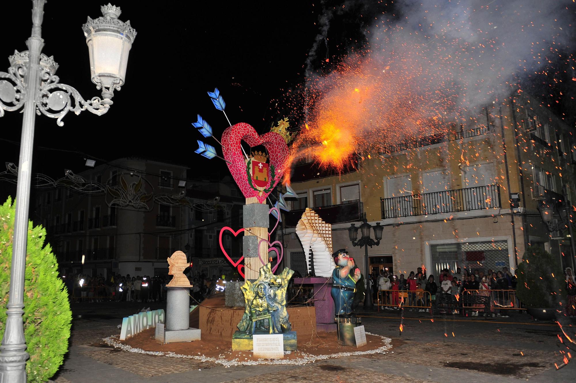 Cremà de la Falla Oficial.