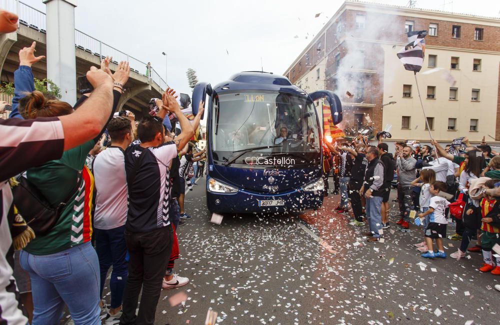 Ambiente previo al partido del CD Castellón